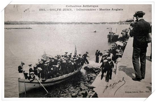 Le d�barcad�re avec des marins anglais