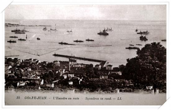 Vue g�n�rale avec des b�timents de l'Escadre depuis le boulevard des Horizons