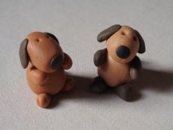 chiens en porcelaine froide