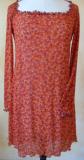 Robe en voile orange et pois.