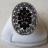 Bague ovale strass noir-blanc.