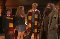 lindsay lohan sexy,haary potter parodie, hermione sexy. decolet&eacute; ouvert