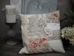 COUSSIN ROSE 1