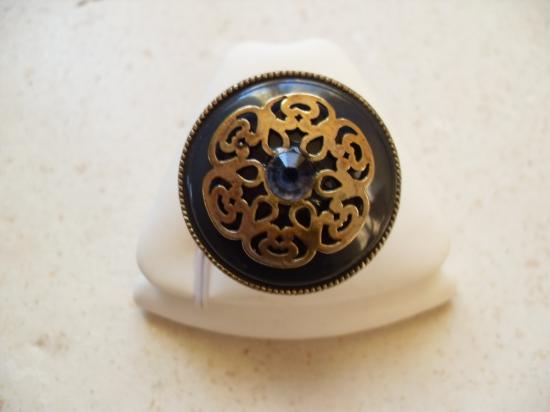 Bague ronde bleue et strass