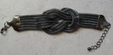Bracelet m�tal 6 rangs et noeud