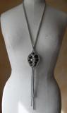 Sautoir m�tal cascade de strass noir-blanc