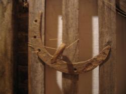 Etalon de mesure de fer &agrave; cheval Coll. Priv&eacute;e Ecomus&eacute;e. Les Outils des Anciens.
