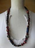 Sautoir perles multicouleur.