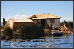 Habitations des &icirc;les Uros