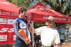 Le vainqueur au micro d'Eric DAVAINE