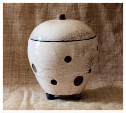Cosmik urn